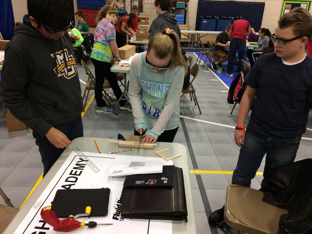 JonathanJLees's tweet photo. Creating our first object! @FLIGHTSDW @STEM_Saratoga https://t.co/Vfhz0oKnVY