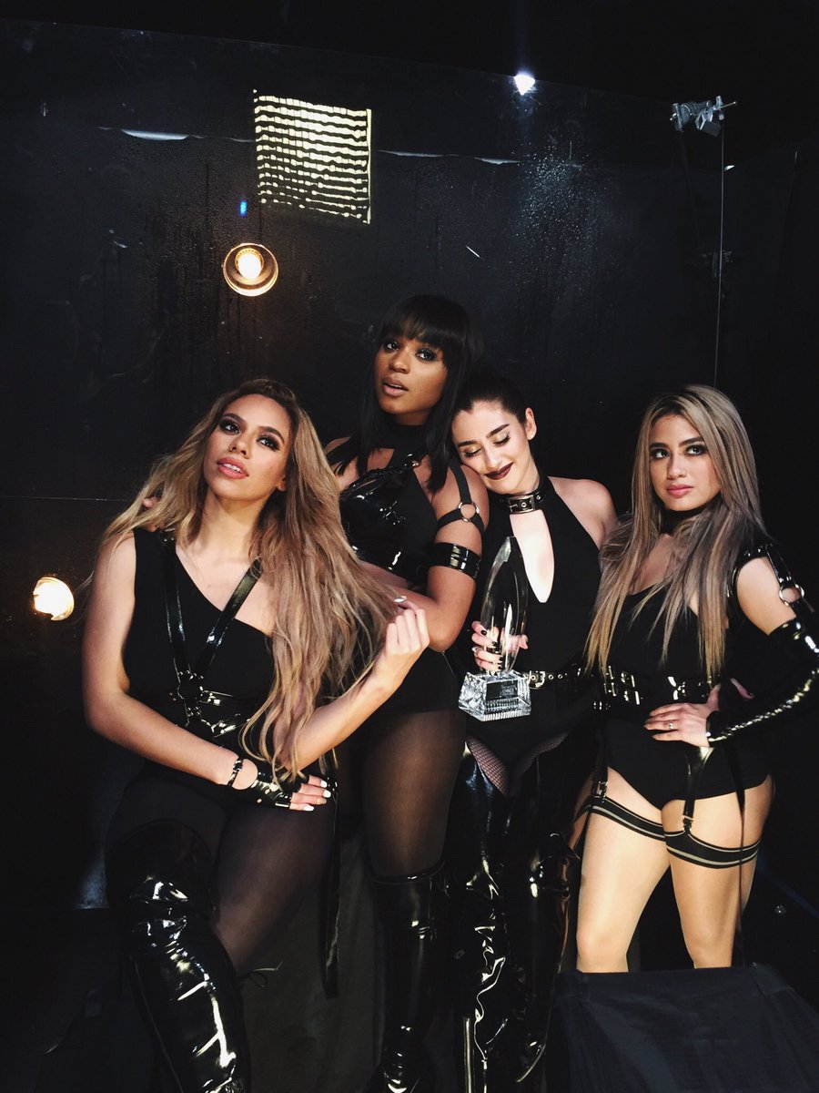 ckkcksaway's tweet photo. I stan these legends x ✨💯 https://t.co/fBUZnN7TKA