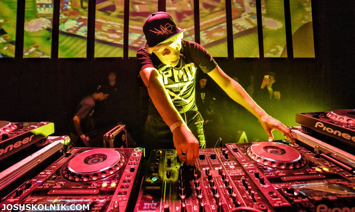 SkolnikJosh's tweet photo. .@FuntCaseUK is a beast. https://t.co/OnSoMcsp3x