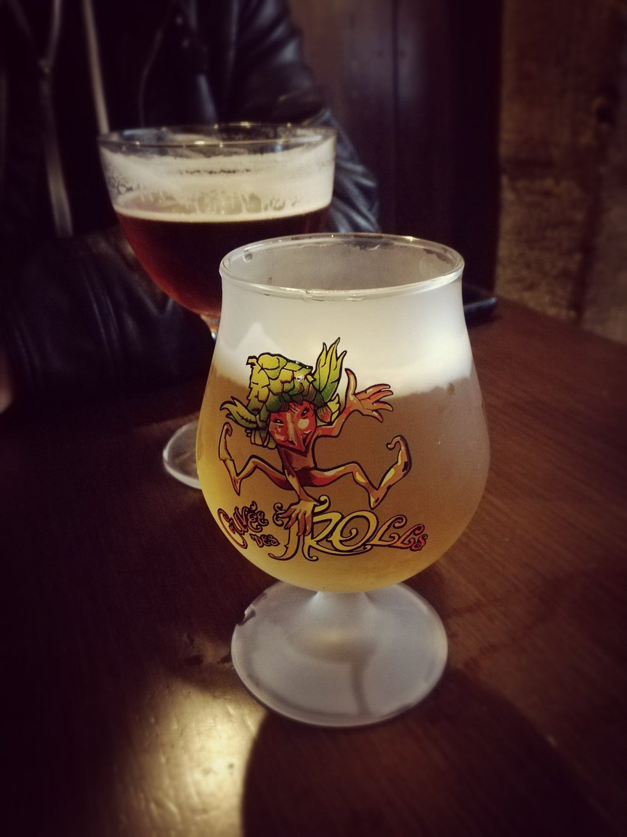 ToterFischBand's tweet photo. Chilling at #buckmulligans before last rehearsal for release party ! #HappyStPatricksDay #beer #cuveedestrolls #deliriumargentum https://t.co/kiYtPcZjbk