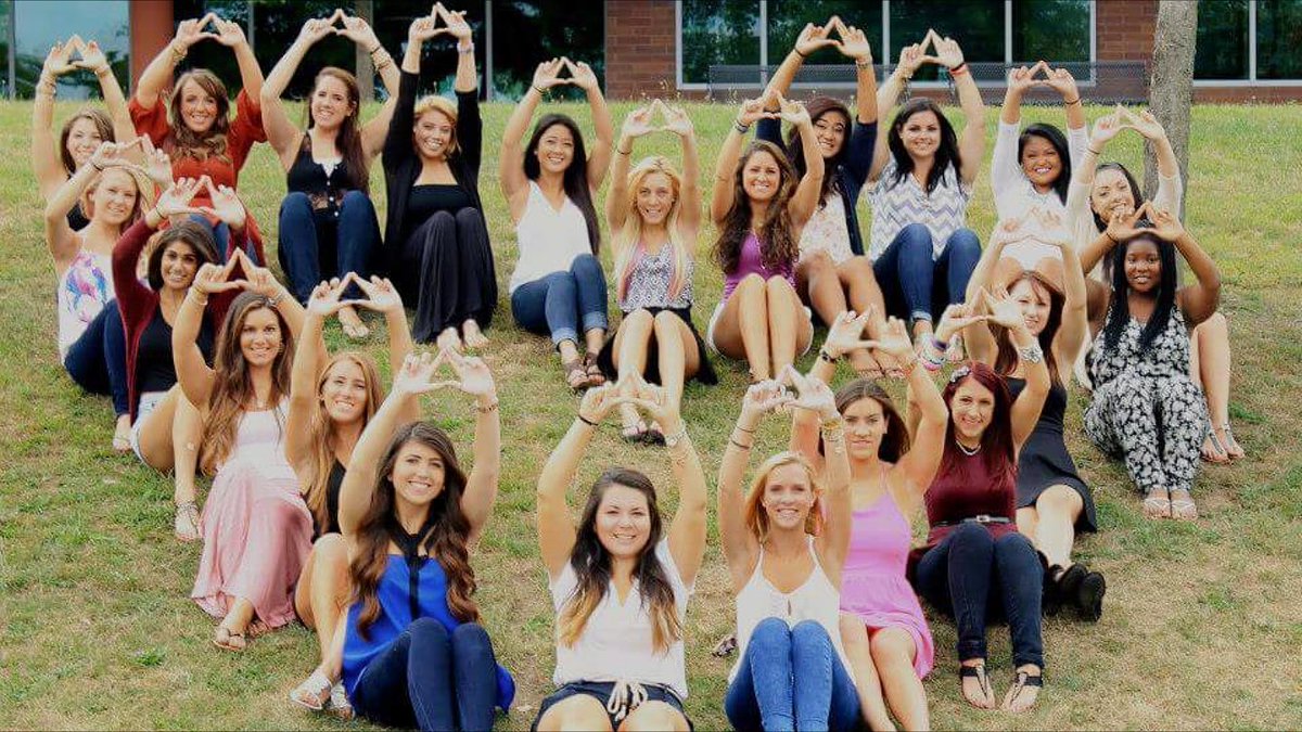 ashley_megz's tweet photo. Shoutout to 100 years! Thanks for giving me the best years of my life. Once a Deepher, always a Deepher #DIMES #ΔΦΕ #RIPCL 💜💛 https://t.co/KLjCEGEeoU