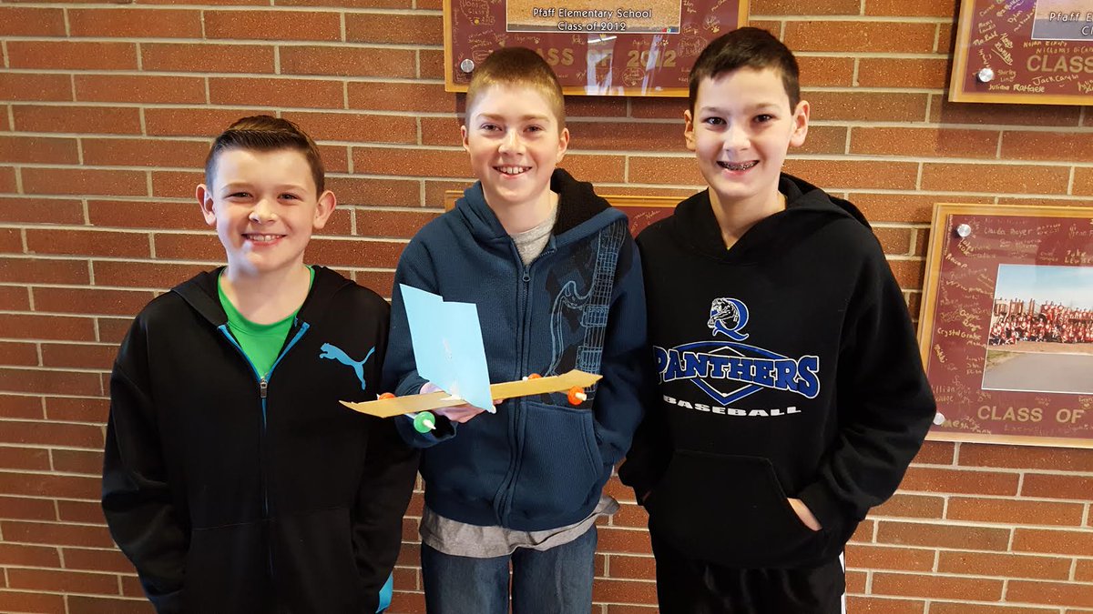 CammannQCSD's tweet photo. As the wind blows...cars with sails challenge at today's Pfaff Science Club! Their vehicle traveled over 500 centimeters!  #pfaffproud #QCSD https://t.co/AIBVxBll5z