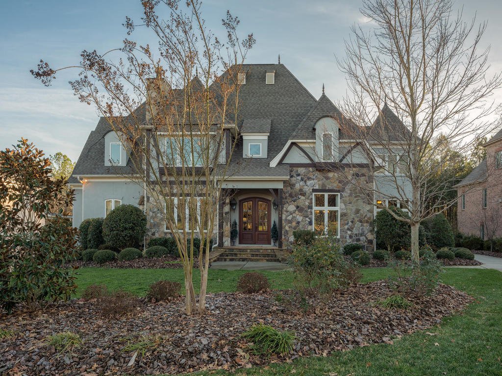 REAimCharlotte's tweet photo. Luxury Home Spotlight: 1720 Funny Cide Drive in Waxhaw. https://t.co/zjFO91INlA https://t.co/hd0F1lD0CM