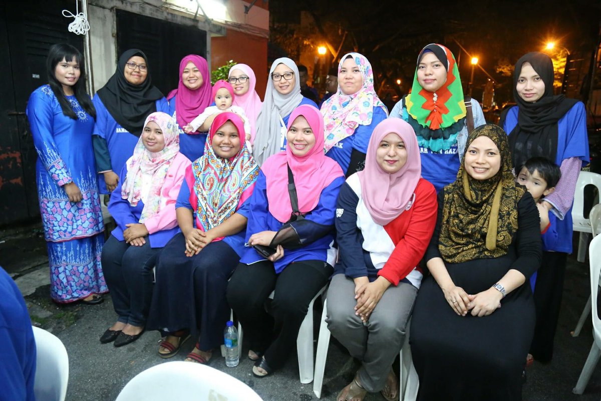 sha_habshee's tweet photo. Tahniah KPUC Tmn Mulia dan Cawangan PPR Sri Malaysia #Pu3BTR #pu3wp #BetterNation #bn4btr #UmnoBTR #UMNOWP #PuteriPeduli #BTRDiHatiku https://t.co/dplB8WdXe9
