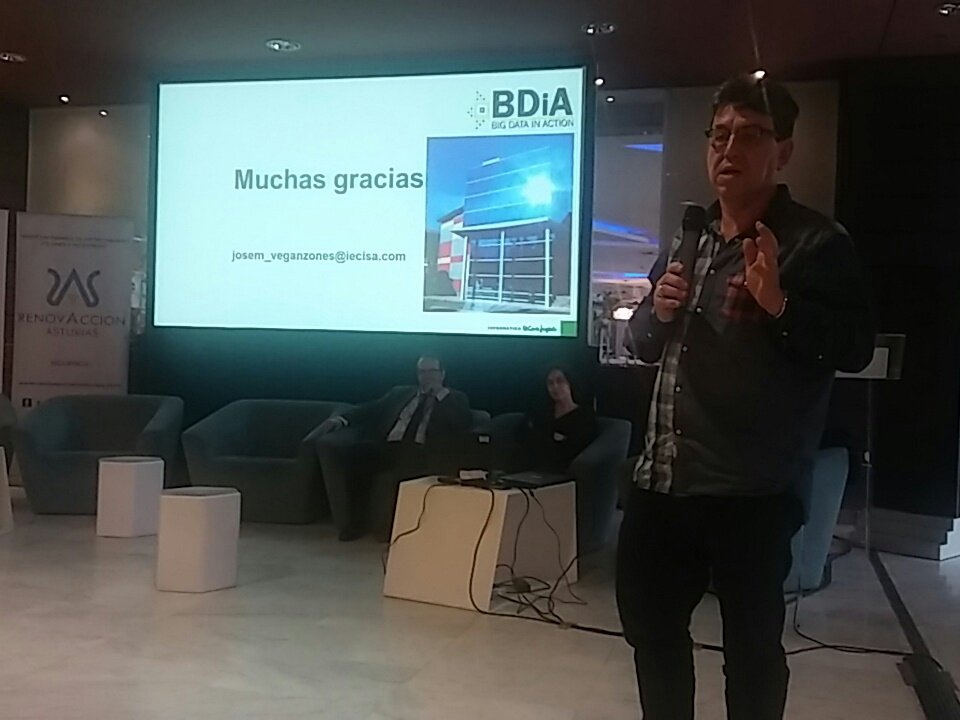 JorgeDazGar's tweet photo. Mesa de #BigData en #salud @esaludASTURIAS #eSaludAST Fernando Campo, Juan Luis Fdez, Jimena Pascual y @JoseMariaVeganz https://t.co/rCRvvMlV1l