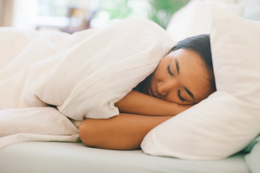 sleepfoundation's tweet photo. Taking short naps during weekends instead of #sleeping in can help make up for lost shut-eye during the busy week! https://t.co/zZUFB57bST https://t.co/kqN2gYYb5E