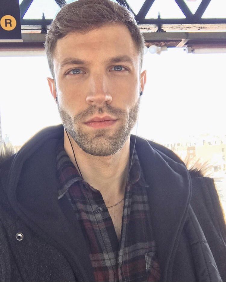 salonsck's tweet photo. @GarrityDanny gives Aaron a fresh #haircut. #btsSCK #MensHair #btsSCK https://t.co/3PBmsCUQll https://t.co/gGY2UqRQhR