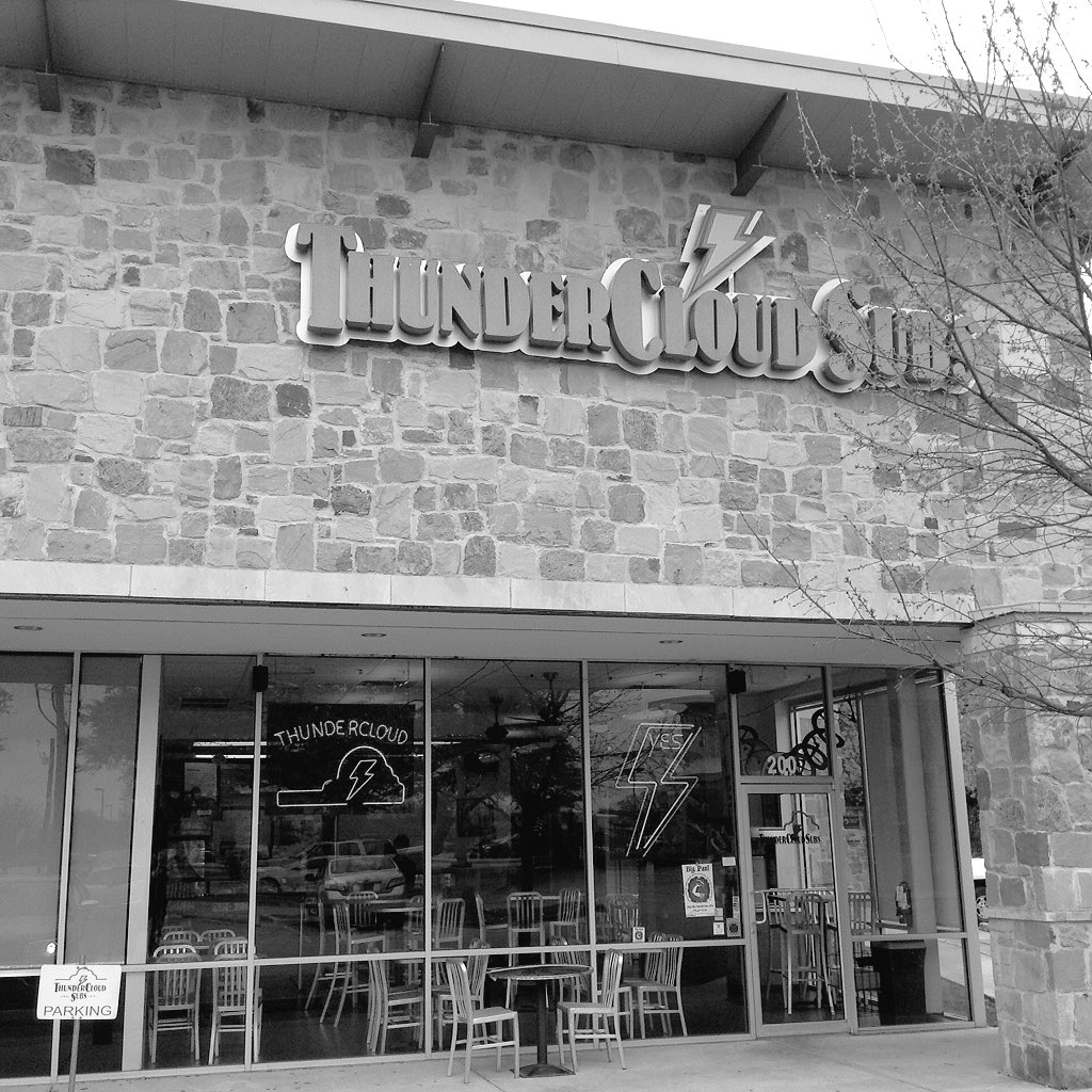valevanson's tweet photo. After I moved away it took years to stop having cravings for #ThunderCloudSubs https://t.co/i2afCEYw3x
