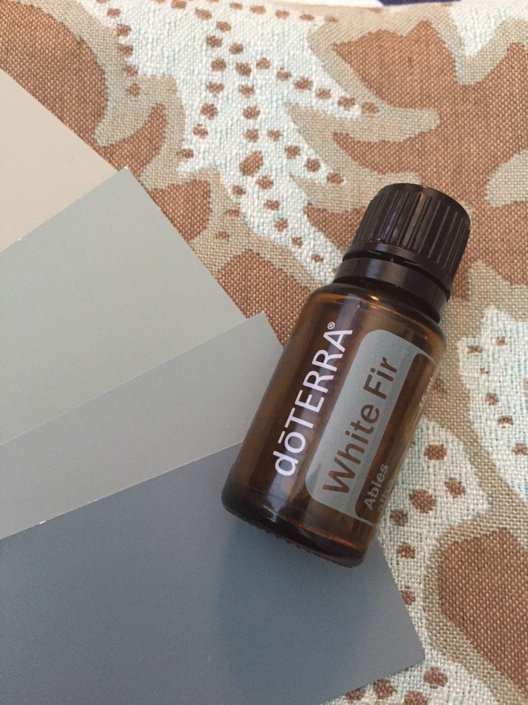 DesignFengShui's tweet image. Design essentials: fabric, colors and @doterra #FeelGoodFriday #feelgoodspaces