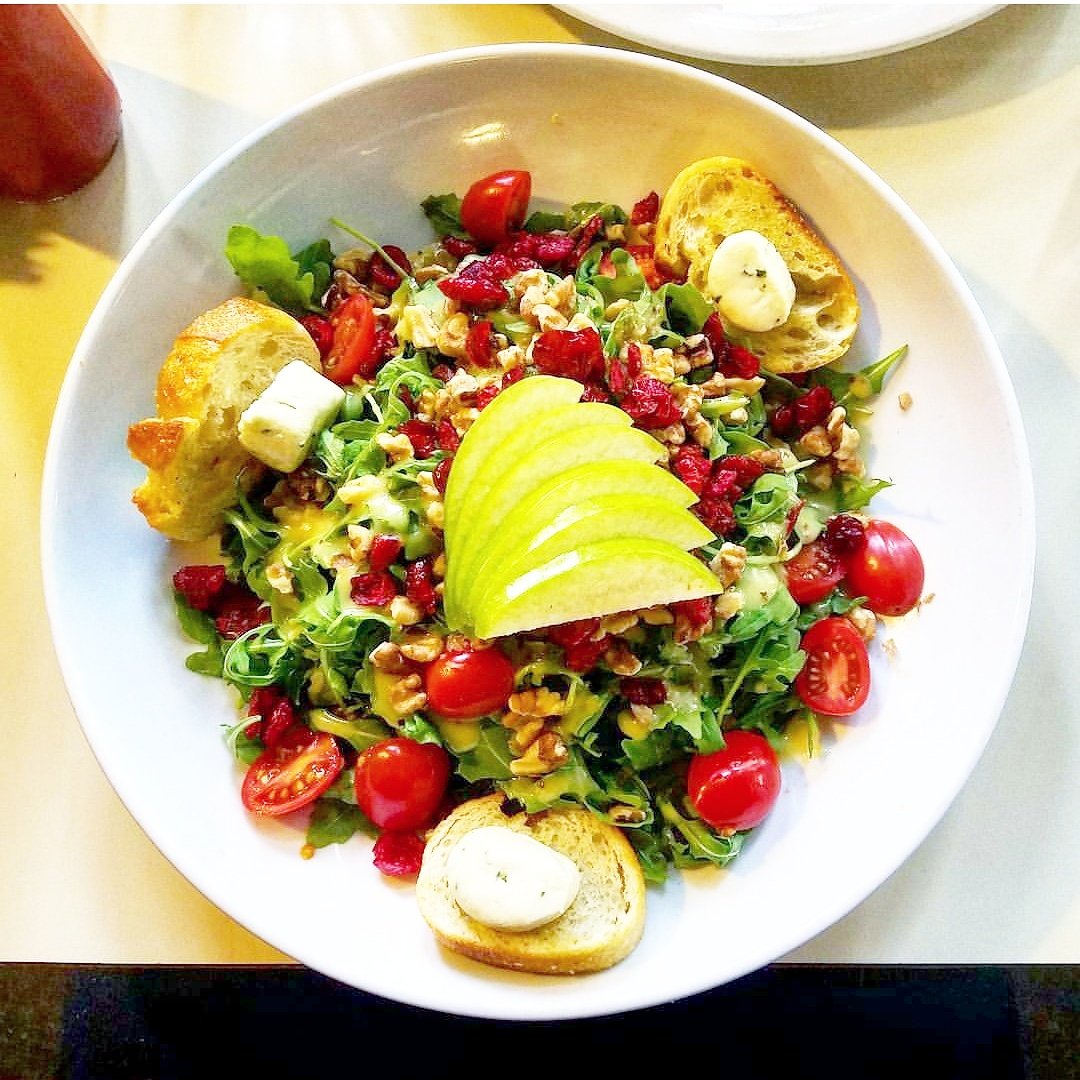 ladefensenyc's tweet photo. As Orson Welles would say: " Ask not what you can do for your country. Ask what's for #Lunch? " #food #vegan #Brooklyn #TGIF https://t.co/WhJdLe9Zsu