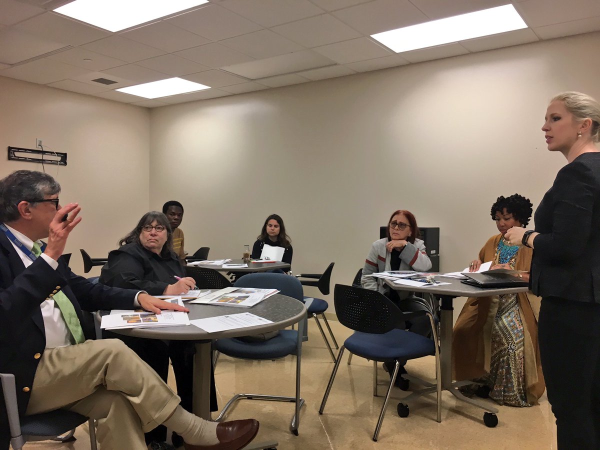 FIULACC's tweet photo. #MIBRIDGE workshop hosted by @MelissaBaralt introduces Task-Based Language Teaching (TBLT) to language teachers. https://t.co/cUYkD72tQD
