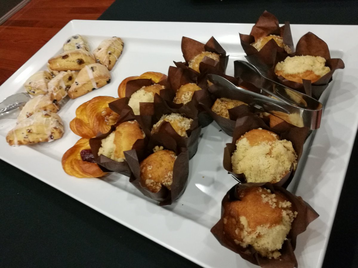 SJSUFreeFood's tweet photo. Lots of leftover muffins bacon eggs and more. SU ballroom now from Student Affairs #prodevoatSJSU https://t.co/AhoR0AV9MK