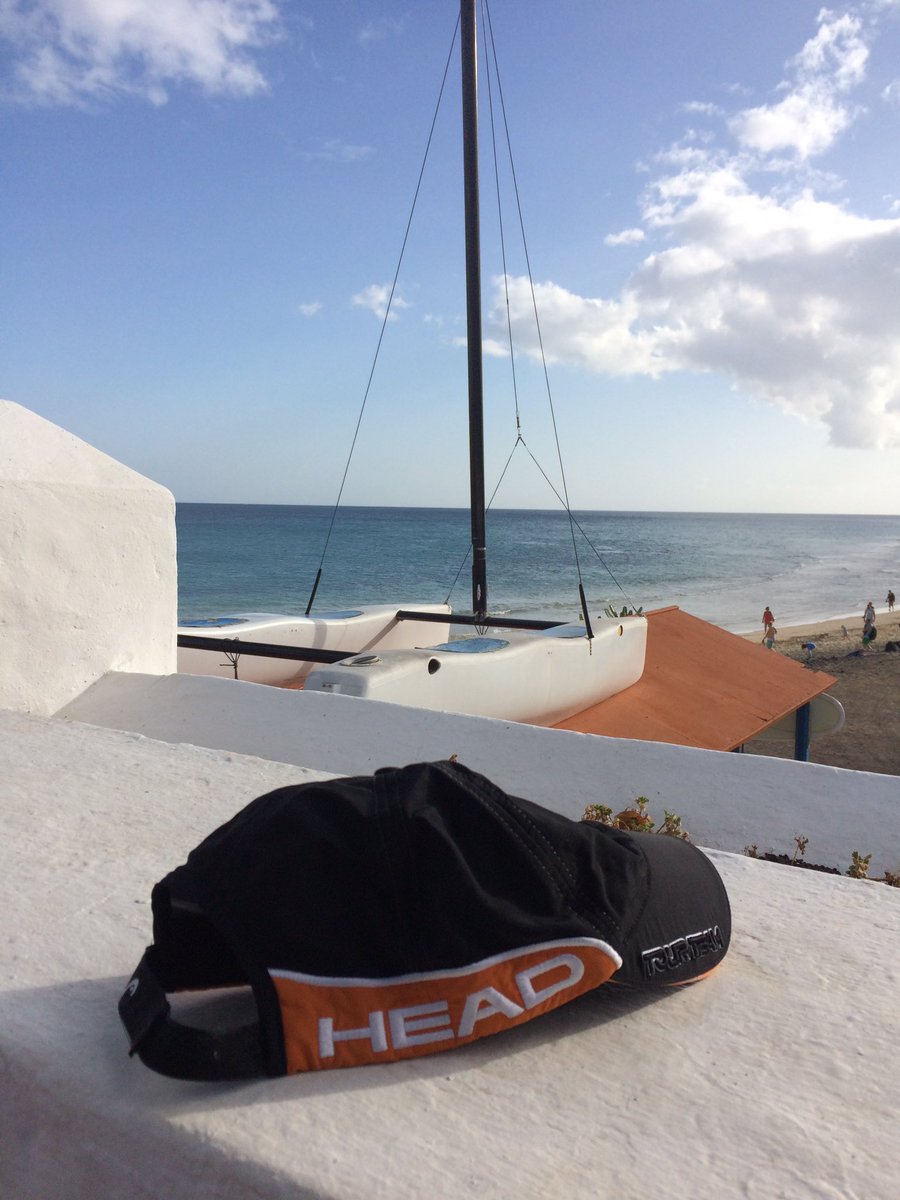 StrutzMatthias's tweet photo. @head_tennis noch 3 Wochen bis zur aussensaison bei #witthoeft Hamburg https://t.co/jzZpWqF2Yn