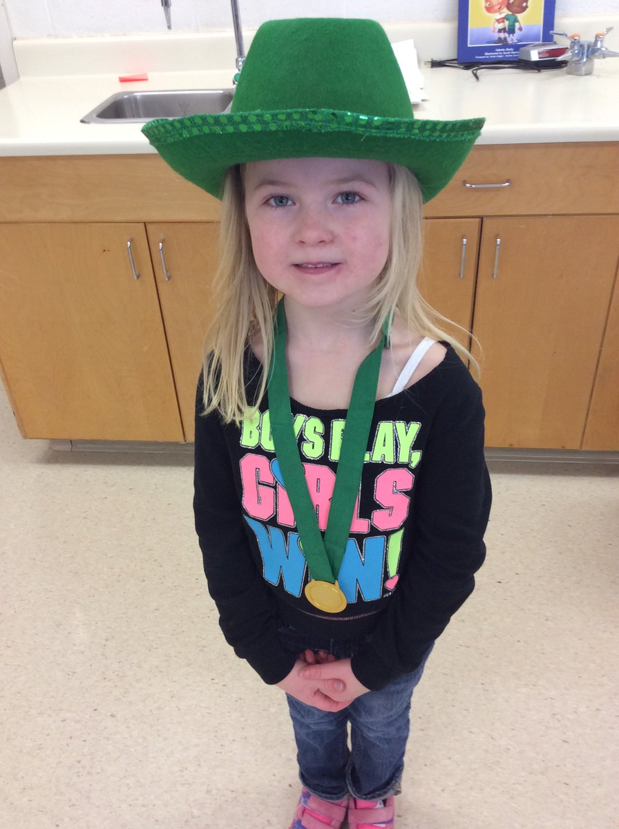 MEJHSBEARS's tweet photo. #saintpatricksday https://t.co/Zh2dDZhTYv