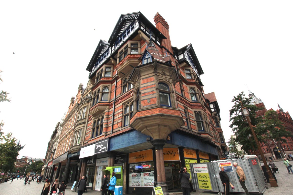 AdeleTassiLets's tweet photo. Another one bites the dust!
JUST 3 left in Queens Chambers! Call 0115 9474330 to arrange your viewing on these stunning BRAND NEW apartments https://t.co/SRhakjeK0D