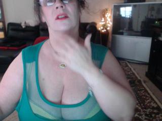 I'm online @MyFreeCams! #onmfc https://t.co/CeWWXnpMWq 💚 https://t.co/Q73niTreGL<a class="tags" href="/tag/myfreecams">@myfreecams</a><a href="/tag/onmfc"class="tags">#onmfc</a>