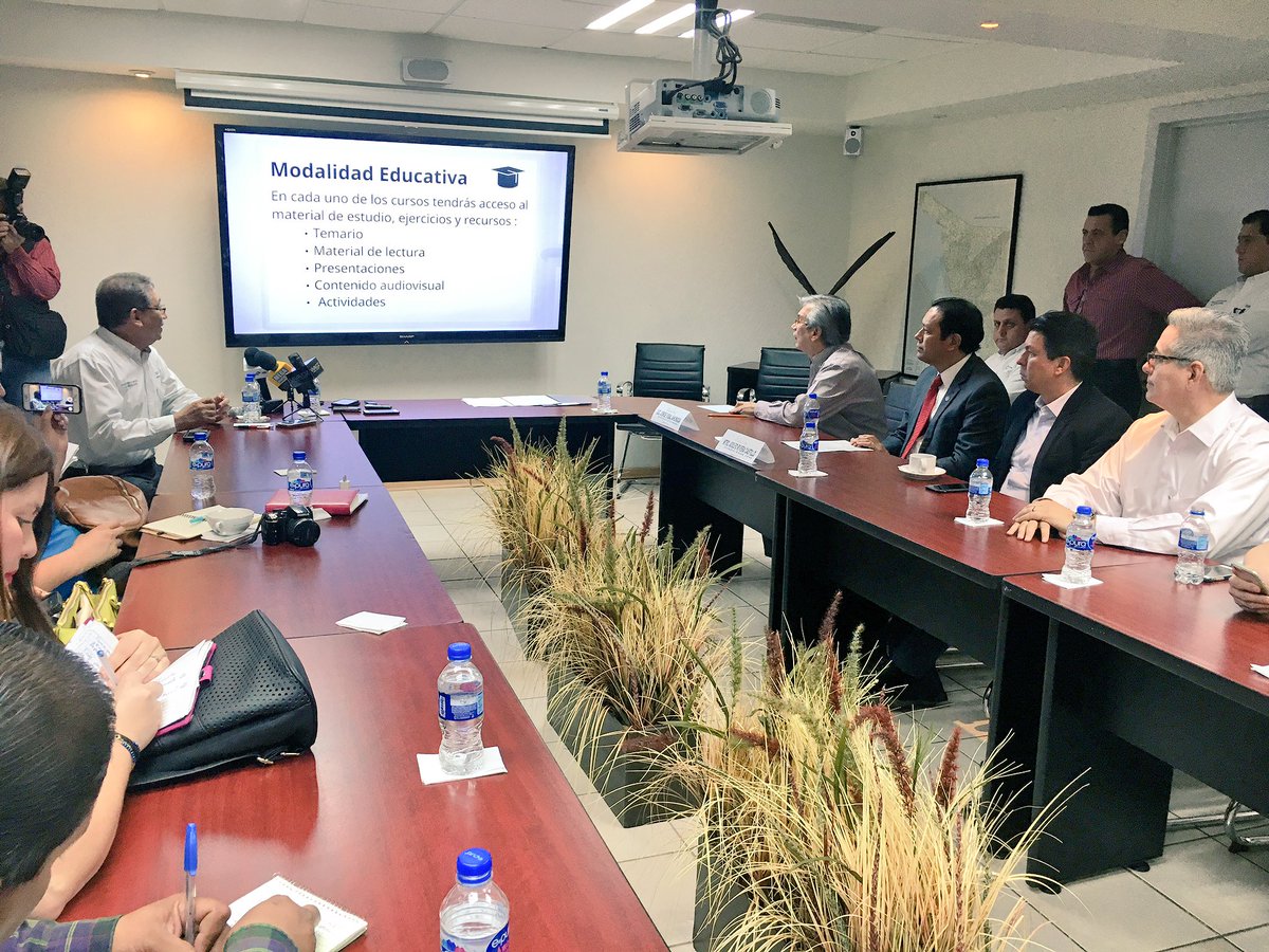 centralinfoTV's tweet image. La Secretaría de @EconomiaSonora y @ITHVENADOS presentan la plataforma #PyMentor para brindar capacitación abierta en línea sobre negocios