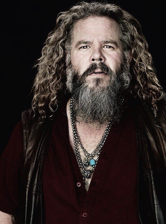    Happy birthday to the amazing Mark Boone Junior! ¡Feliz cumpleaños Mr. 