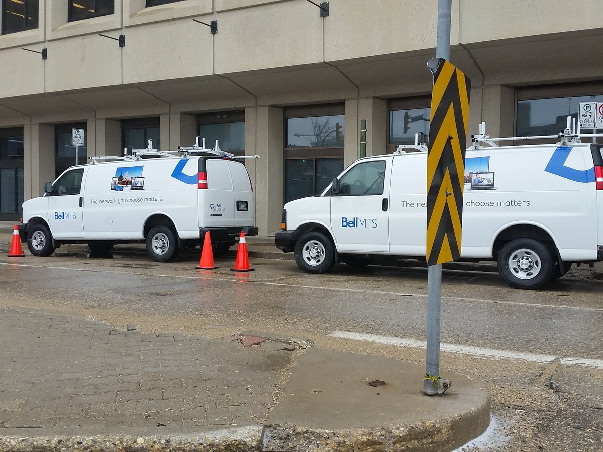 CDNFreelance's tweet image. BellMTS already has the new branding on its service cars #MTStalks #BellMTS