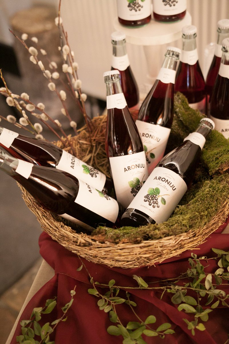 Svinēsim Pavasara saulgriežus rīt Valmiermuižā ar rotaļām, tradīcijām, tirdziņu un mielosimies ar <a href="/gardumuti/">Gardu Muti</a> Latvijas aroniju zelteri!