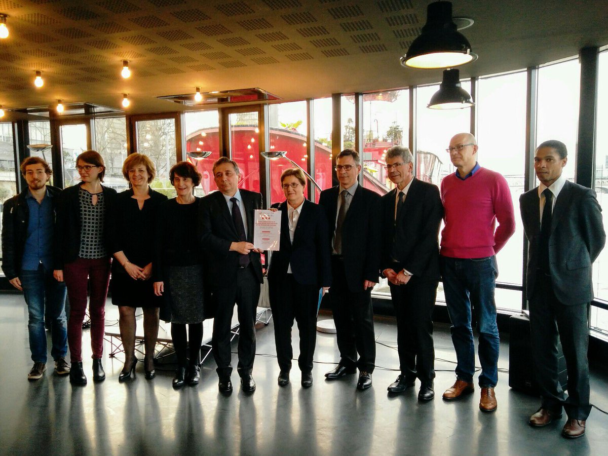 Remise officielle du projet d'amélioration de la qualité de vie étudiante et de promotion sociale en IDF. Le travail de 8 Comue et 3 Crous.