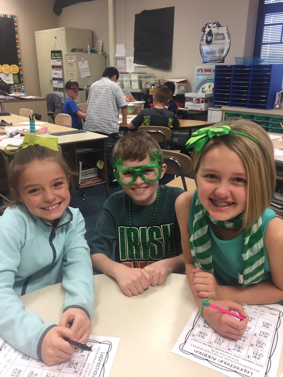 _MrsGrillo's tweet image. These little leprechauns are using their leprechaun logic to problem solve today during Figure It Out Friday!