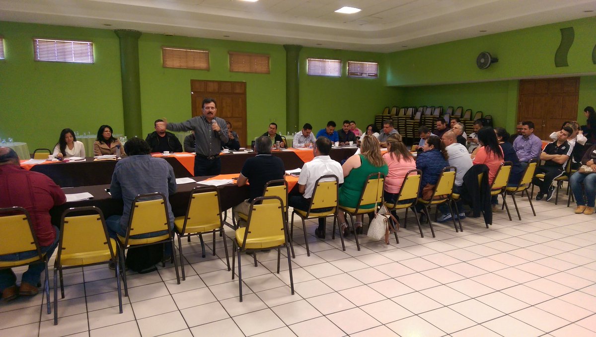 CarlosAObregon's tweet photo. En pleno desarrollo de la Jornada de Información y Actualización. Snte Region Cuatro Tecate #ESTÁPASANDO @sgmarioaispuro @SNTESECCION2MXL https://t.co/weywzBaP7c