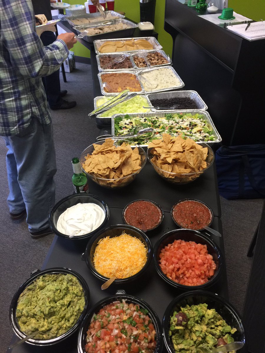 natechandler89's tweet photo. Today's spread by yours truly was on point and everyone loved it! Glad to have helped out a close friend at his event https://t.co/0vep0DoAYM