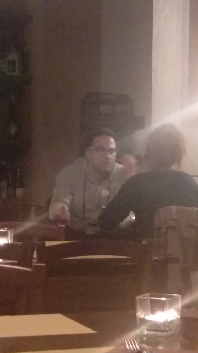 Chi avrebbe mai detto che Leonard cenasse il venerdì a Torino
#BigBangTheory #bazinga