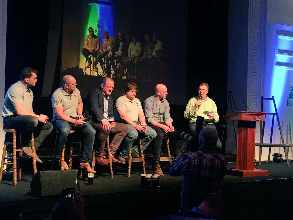 lydiamcder's tweet photo. The @EnglandRugby legends and @IrishRugby legends take to the stage #playingforaxel https://t.co/ukrPRA8FAp