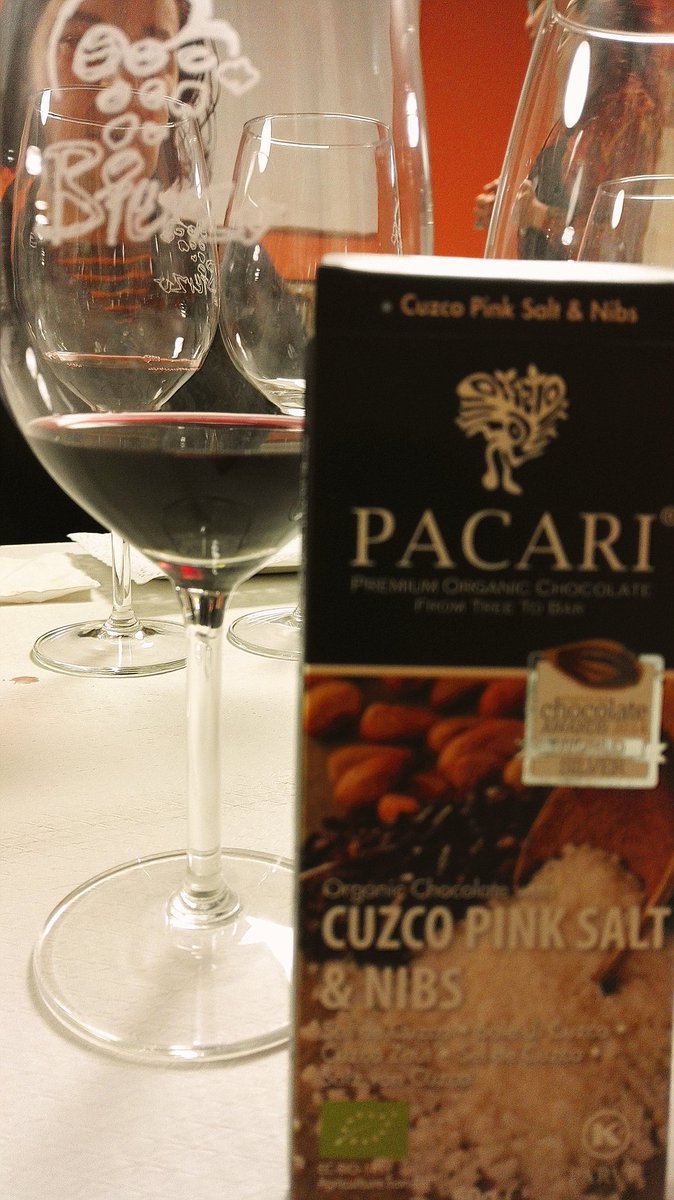 TurismoyHoste's tweet photo. Muchísimas gracias por esta maravillosa cata @Castroventosa #WineLovers #SICA17 gran maridaje. Ha sido un placer https://t.co/iY9JmCebxJ
