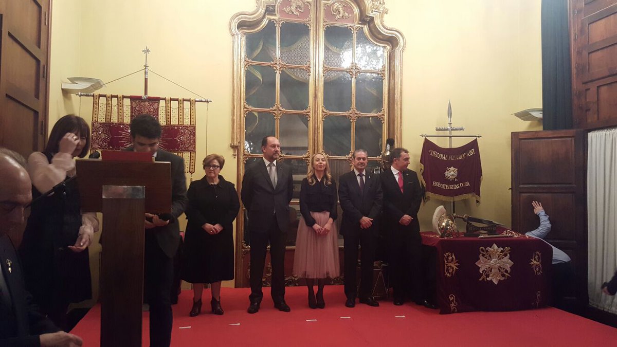 EmilioBascu's tweet image. Enhorabuena a Manuel Ferrández Villena, #Pretor 2017 de la Cofradía del ECCE-HOMO, este año vivirás el Martes Santo de una forma especial.