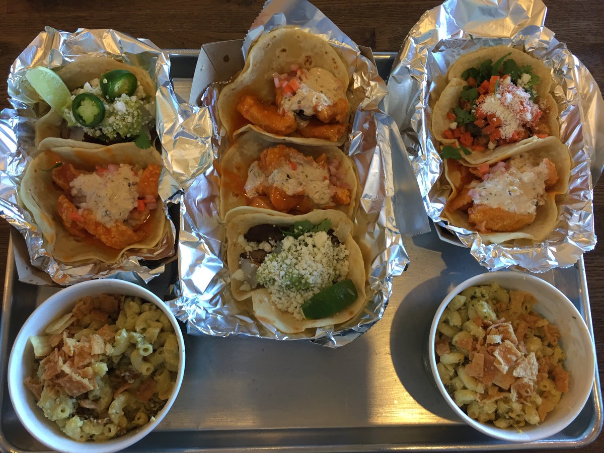 180Tacos's tweet photo. Thanks to one of our loyal customers, Scott, for sending us this awesome pic of the good eats he recently enjoyed at #180🌮 https://t.co/MWwLl4lzMH