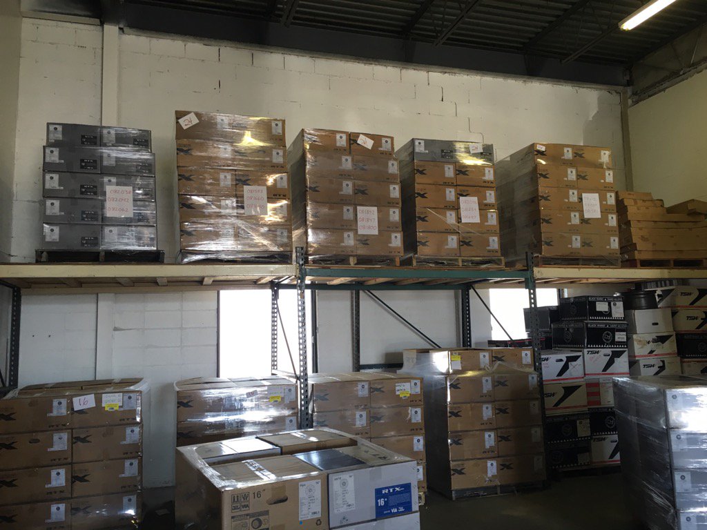 BobHazardous's tweet photo. RTX Wheels are arriving! #TEAMRTX #TEAMCOMPETITIONWHEEL #Wheels #4x4 https://t.co/xppvNANp4s