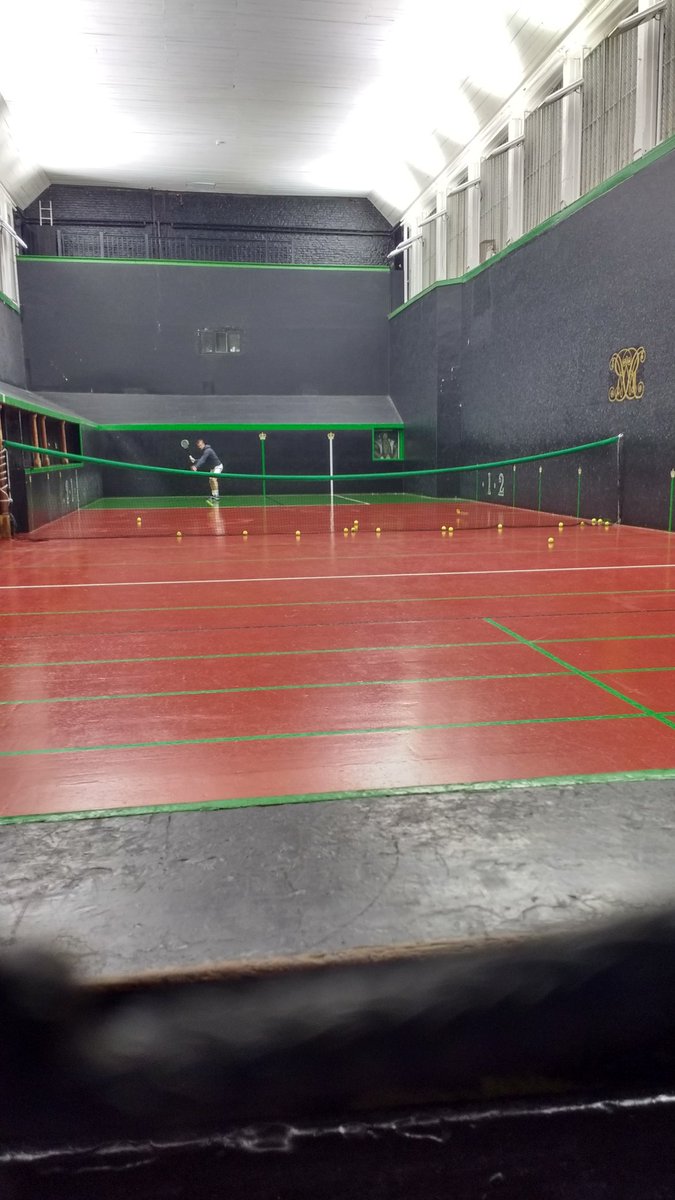 cam_tennis's tweet photo. Cambridge taking on @RoyalTennisCt in national league tonight. @edkay360 vs world number 5 @chapation, then Jamie Giddins vs Nick Hatchett https://t.co/JWKxtRP62n