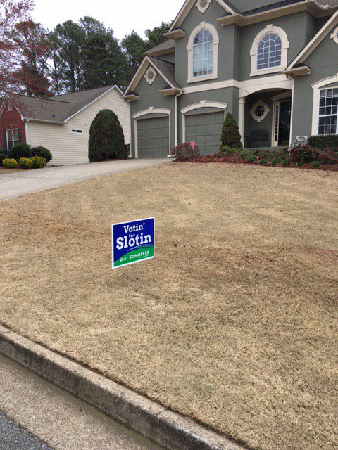 RonSlotin's tweet photo. Yard Signs are popping up everywhere! If you would like one inbox us. https://t.co/rqyWfT4Isy