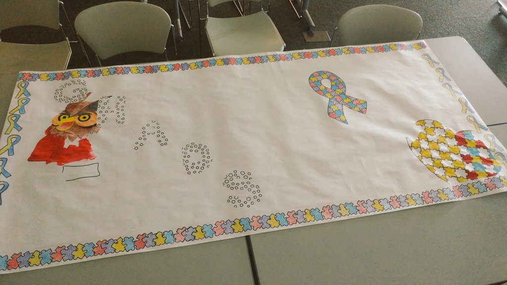 GHadvertising's tweet photo. Look at what wonderful creation our volunteers Kyra & Bryanna started to make! We couldn't do this w/o our volunteers! #GHADS #guelphhumber https://t.co/pVJYbGIPGC