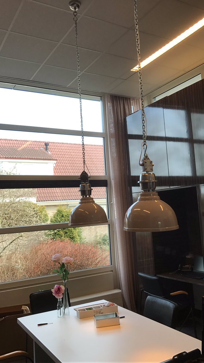 Ook voor #lampen bent U bij ons meer dan welkom. Kom snel langs in onze showroom. Tevens kunnen wij ze voor U monteren.