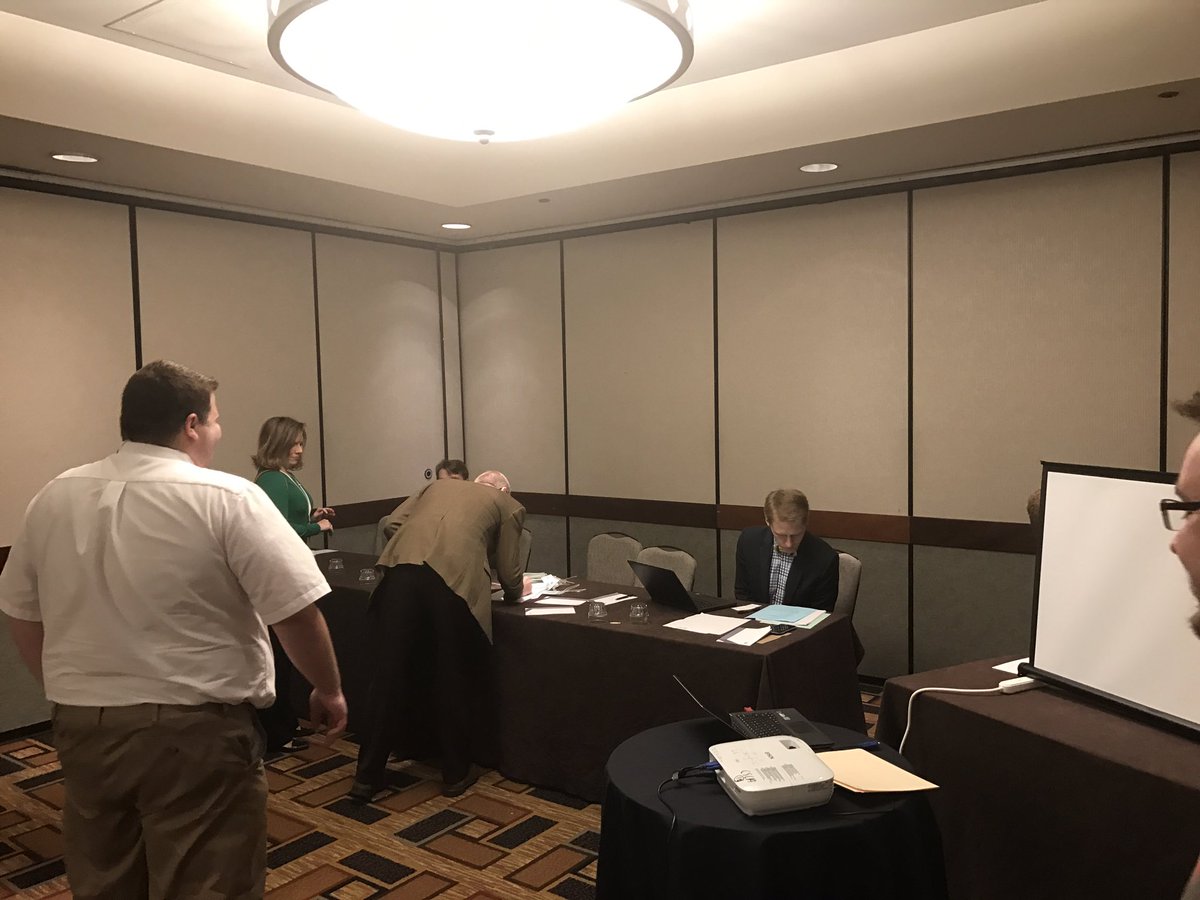 CSCAGIFT's tweet image. Signing up to be reviewers at our annual business meeting! #csca17