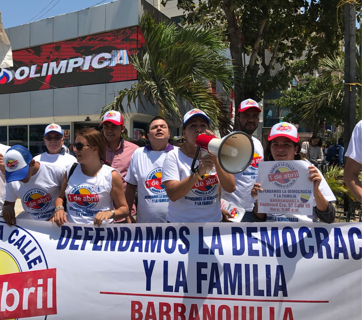 CeDemocraticoAt's tweet photo. Barranquilla presente, este primero de abril te esperamos en la calle 80 con Cra 51, Defendamos la Democracia! @AlvaroUribeVel @JaimeAminH https://t.co/HoJrAzJi4k