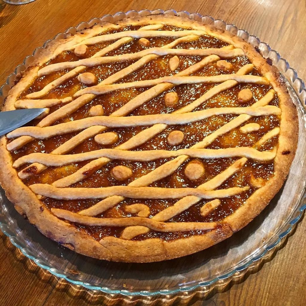 Samitamimi's tweet photo. Helllo umbrian fig crostata.. I have missed you so much! #umbria #weakendaway #secondhome … https://t.co/1nWaI3iMzJ https://t.co/rdOQUZB4Pk