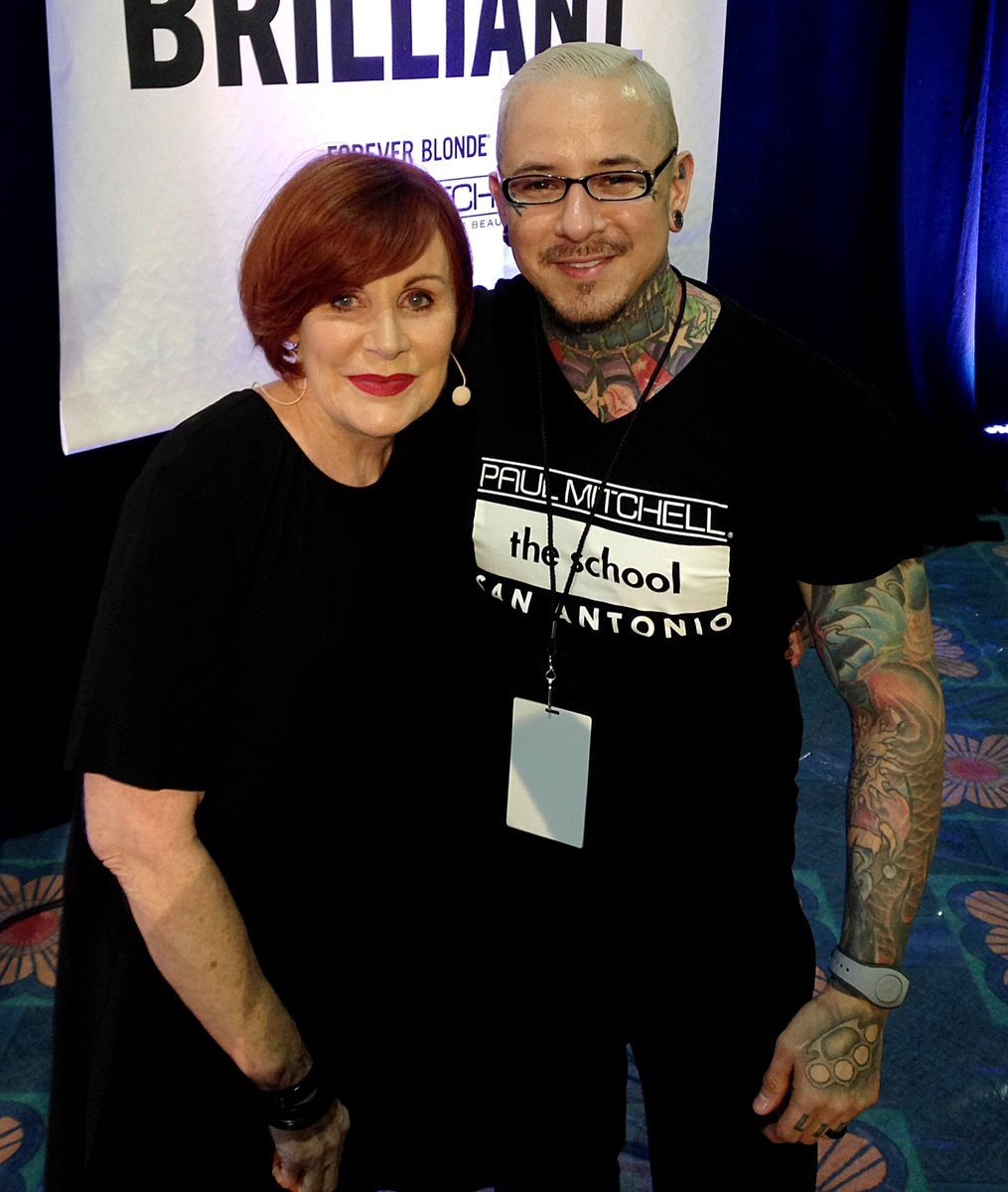 inkdstylist's tweet photo. With the fabulous @SharonBlainEd #winning #caper17 https://t.co/aqgKar3wed