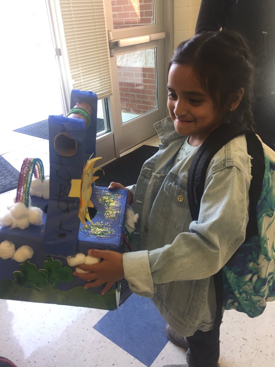 Q3Rob's tweet photo. Kindergarten Leprechaun Traps @CMS_ParksideES #hegotaway @CharMeckSchools @NLCCMS https://t.co/1ghb0qsuWk
