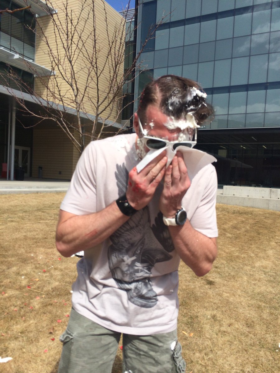 MinesPhysics's tweet photo. Physics professors are getting pied in the face as an annual #PIDay tradition! @coschoolofmines https://t.co/tX5DrtnKJZ