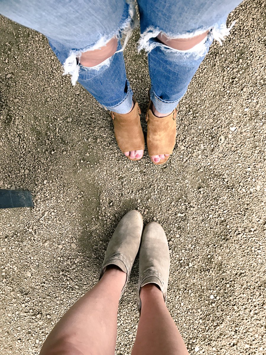 byhilaryrose's tweet photo. Hanging out with @brookeburnett for #Fryedays 🍀👢 #fryeaustin https://t.co/RTK7F5BgCG
