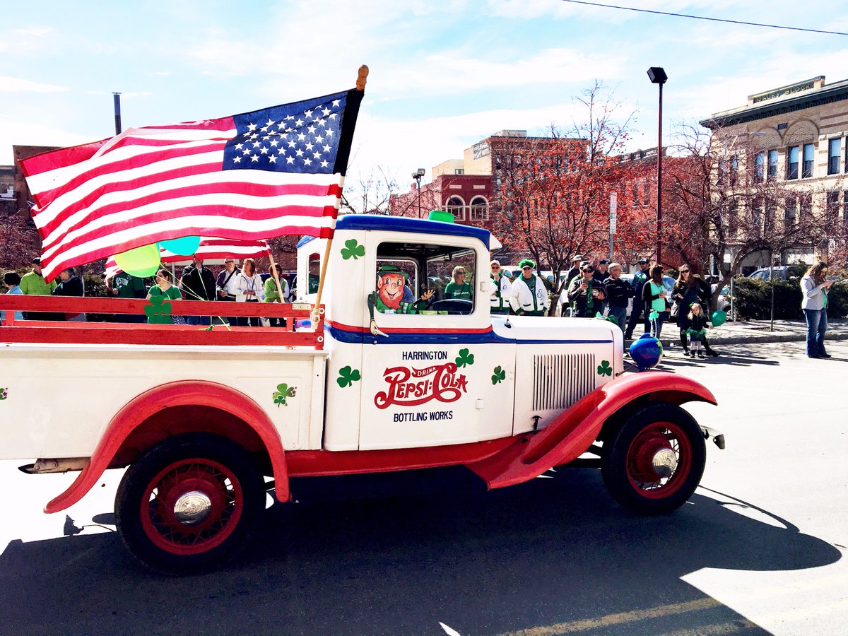 AnniePentilla's tweet photo. Harrington Bottle Co. rides in style at the #StPatricksDay Parade in Butte #buttepats #butteirish https://t.co/E4KXBTlAQI