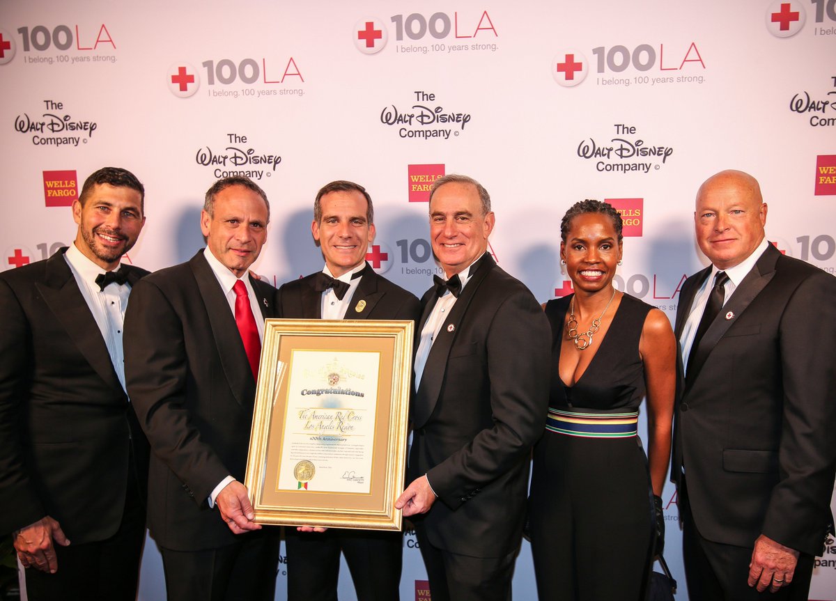 MayorOfLA's tweet photo. Thank you @RedCrossLA for saving lives & providing comfort to our community for 100 years! #LABall2017 https://t.co/Sj0oUlgjii