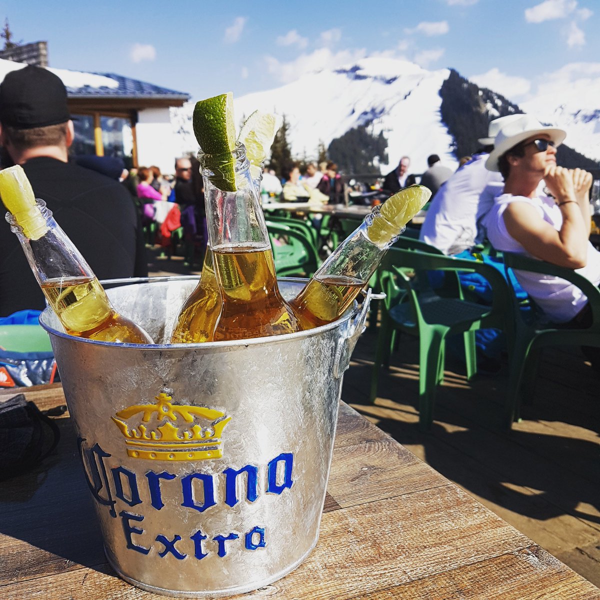 webb454's tweet photo. @corona any chance of a year's free supply of Corona, cheers 👍👍👍 https://t.co/0Eeu3Whv3M