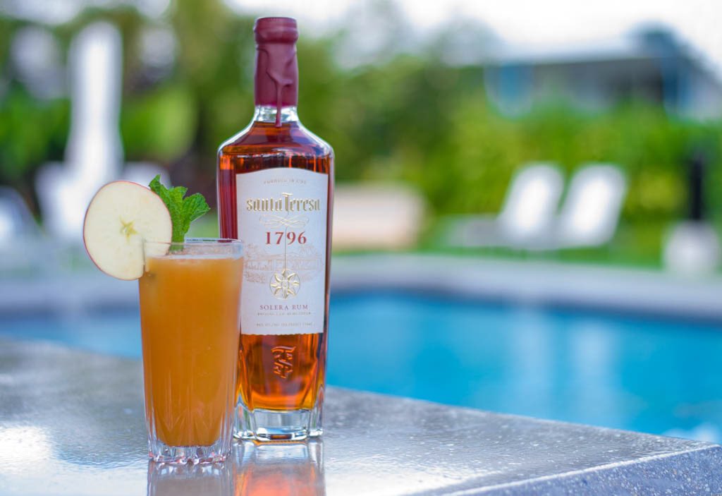 True luck is when an opportunity comes along and you're prepared for it. Happy #StPatricksDay
·
·
·
#rum #mixology