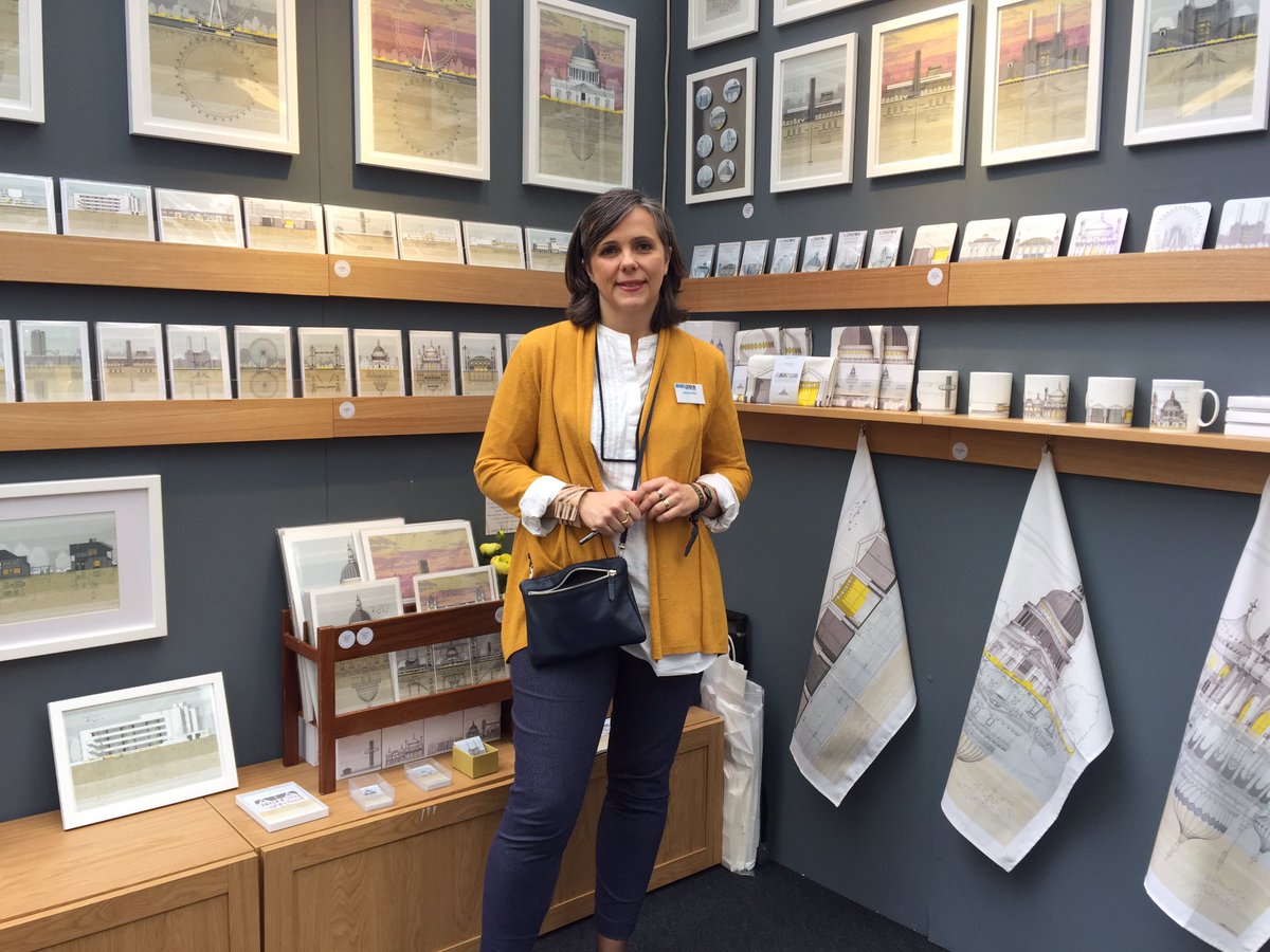 Had a great day on the first day open to the public. Here's me matching my signature yellow colour. @tuttonandyoung Made London Canary Wharf